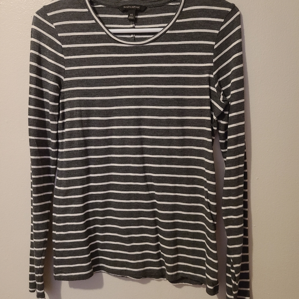 Banana Republic long sleeve top